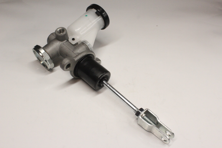 BOMBA DE CLUTCH NISSAN NP300 D22 2.4 GASOLINA 2008-2015