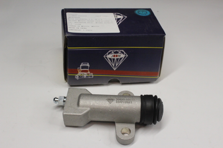 BOMBA DE CLUTCH SECUNDARIA  INFERIOR NISSAN PICK UP D21 11/16 1974-1984